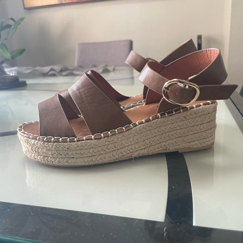 heeled sandals